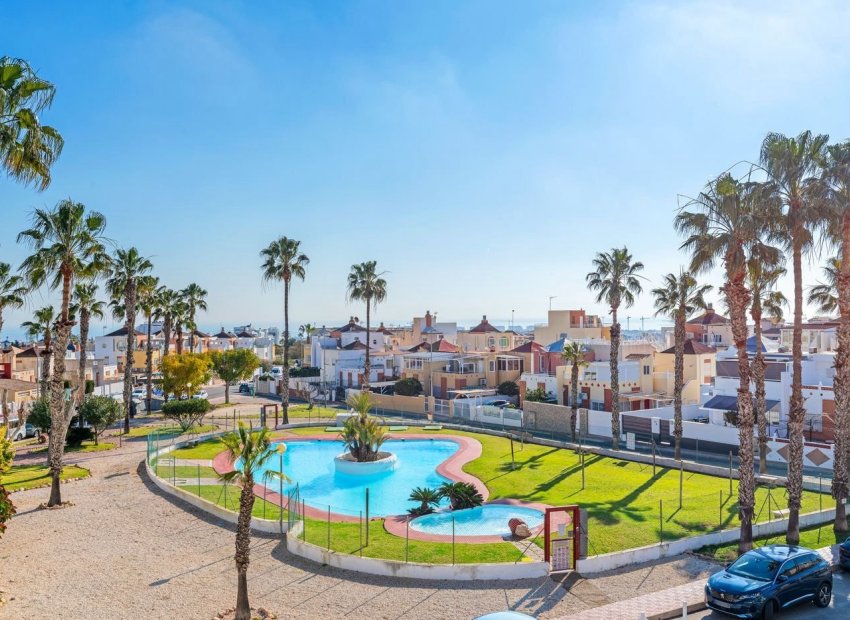 Resale - Townhouse / Duplex / Corner - Orihuela Costa - Los Altos