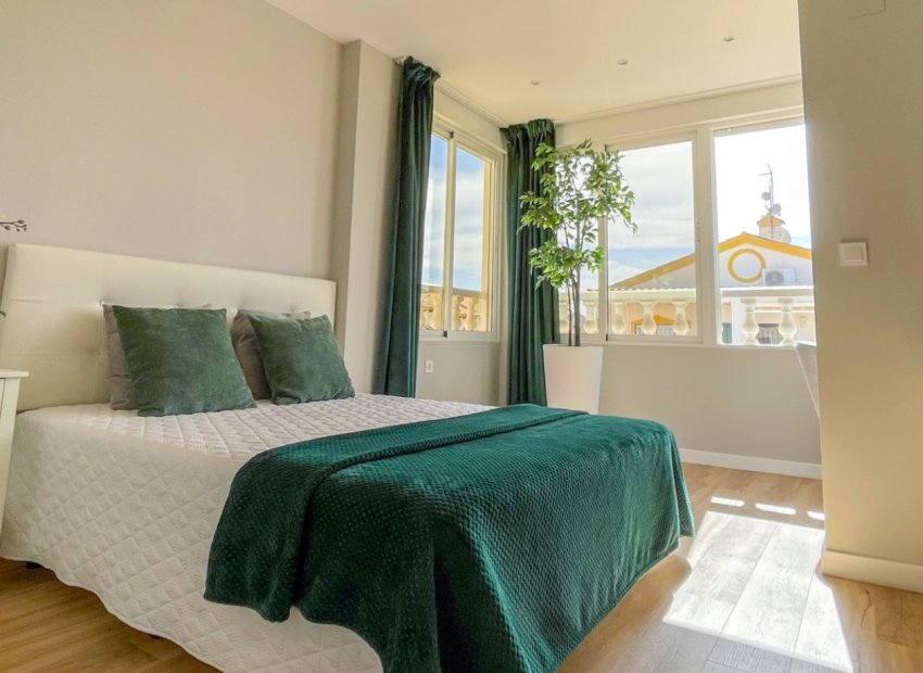 Resale - Townhouse / Duplex / Corner - Orihuela Costa - Los Altos *