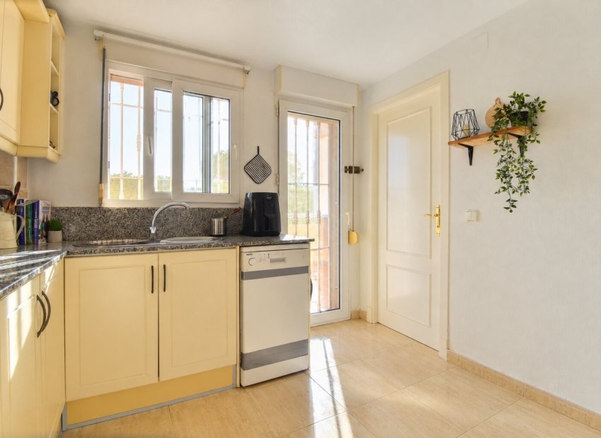 Resale - Townhouse / Duplex / Corner - Orihuela Costa - Los Altos
