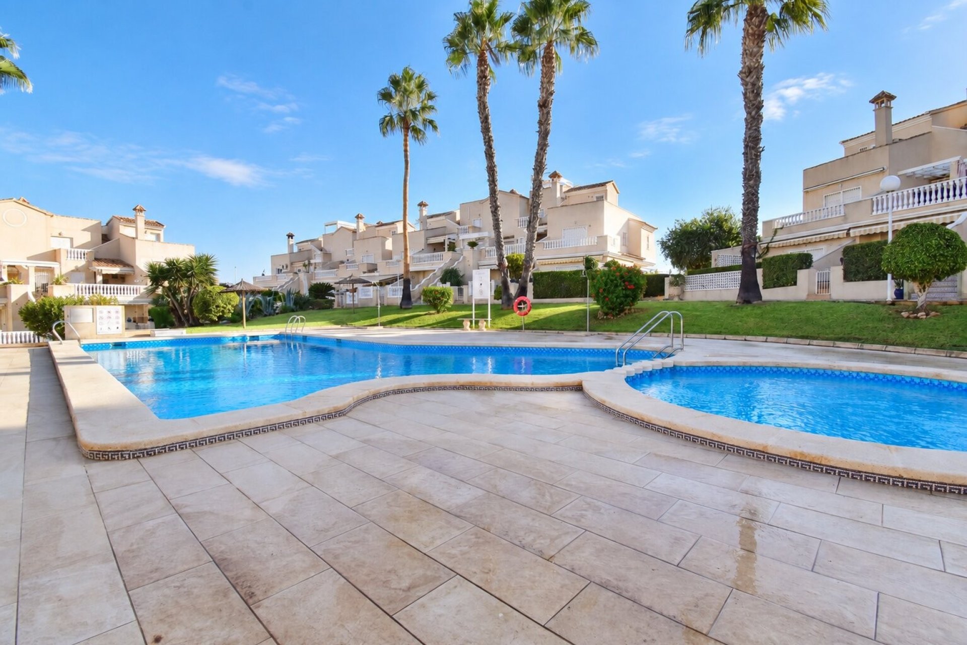 Resale - Townhouse / Duplex / Corner - Orihuela Costa - Los Altos