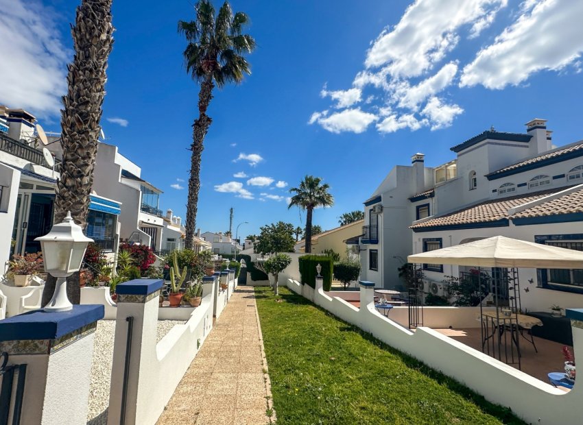 Resale - Townhouse / Duplex / Corner - Orihuela Costa - Los Dolses