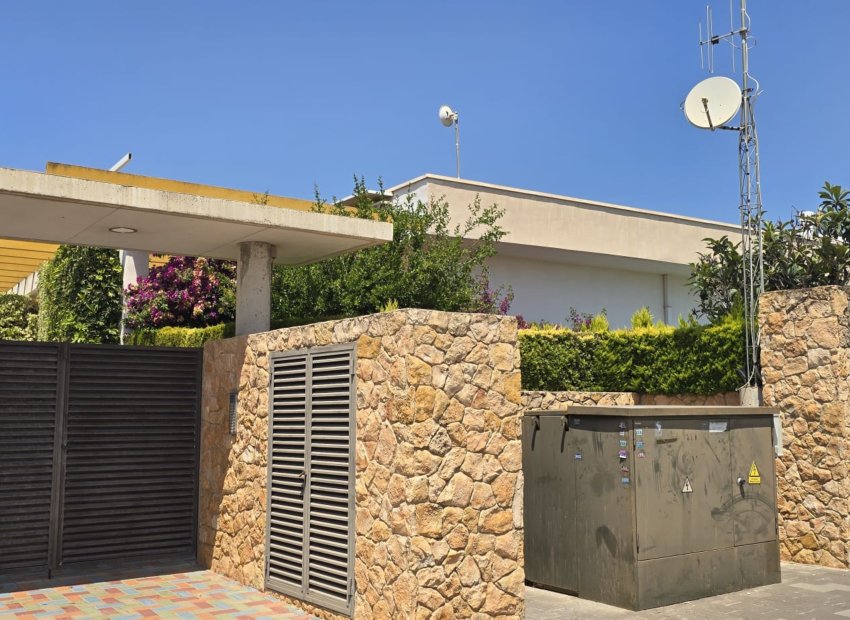 Resale - Townhouse / Duplex / Corner - Orihuela Costa - Mil Palmeras