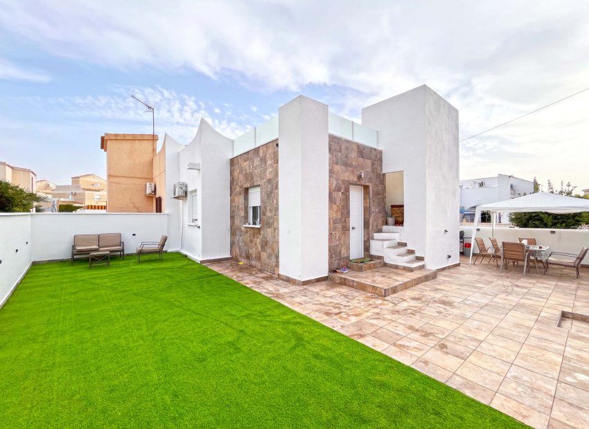 Resale - Townhouse / Duplex / Corner - Orihuela Costa - Playa Flamenca