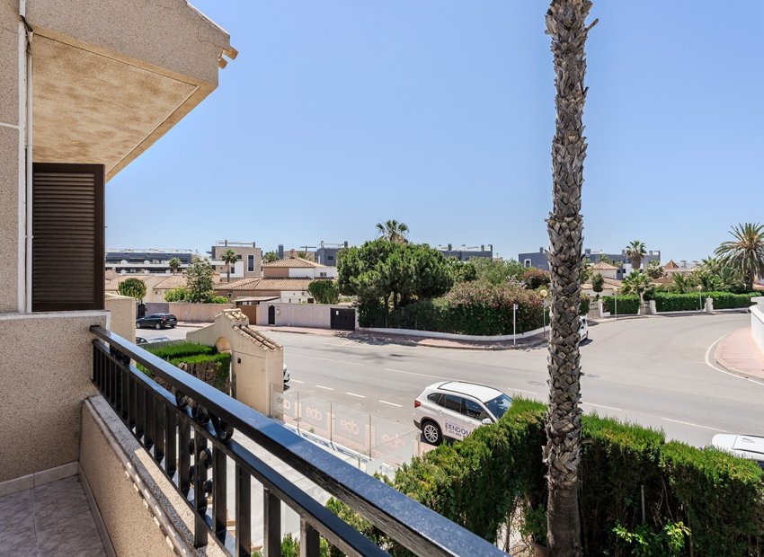 Resale - Townhouse / Duplex / Corner - Orihuela Costa - Playa Flamenca