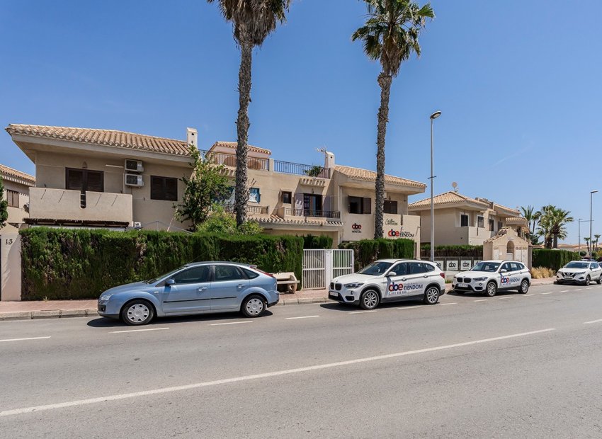 Resale - Townhouse / Duplex / Corner - Orihuela Costa - Playa Flamenca
