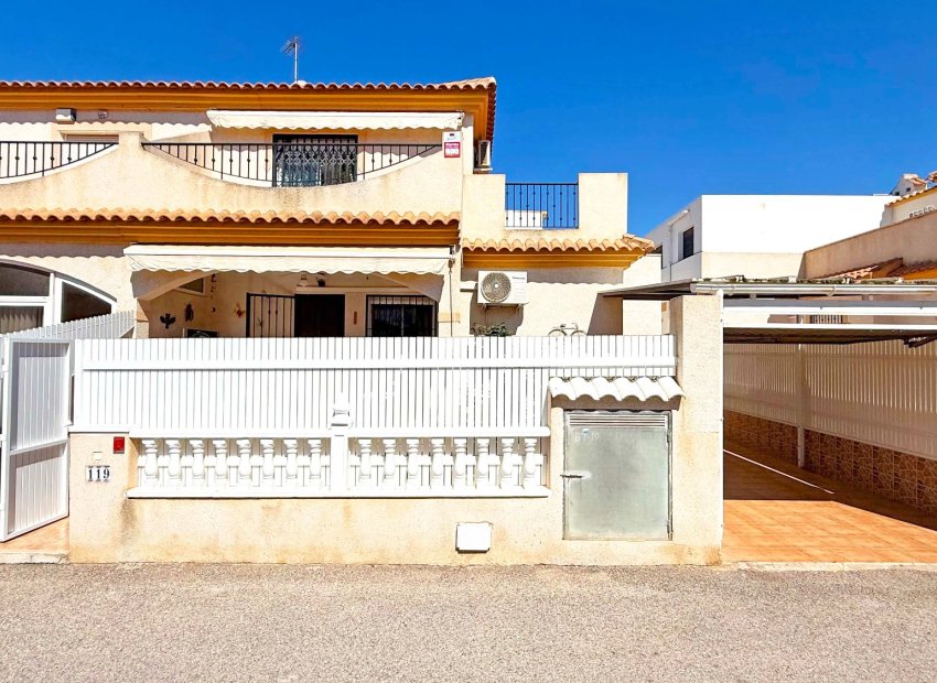 Resale - Townhouse / Duplex / Corner - Orihuela Costa - Playa Flamenca