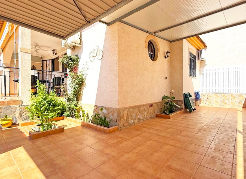 Resale - Townhouse / Duplex / Corner - Orihuela Costa - Playa Flamenca