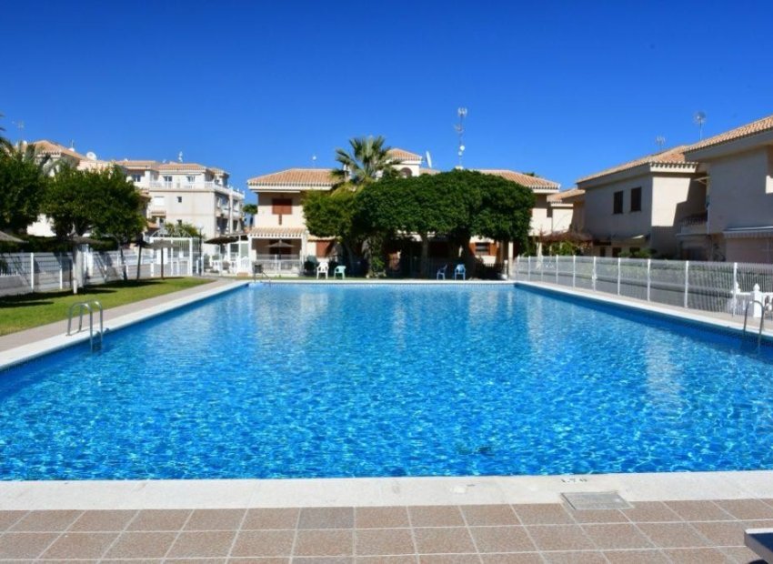 Resale - Townhouse / Duplex / Corner - Orihuela Costa - Playa Flamenca