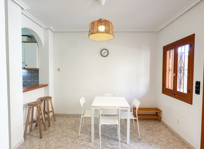 Resale - Townhouse / Duplex / Corner - Orihuela Costa - Playa Flamenca