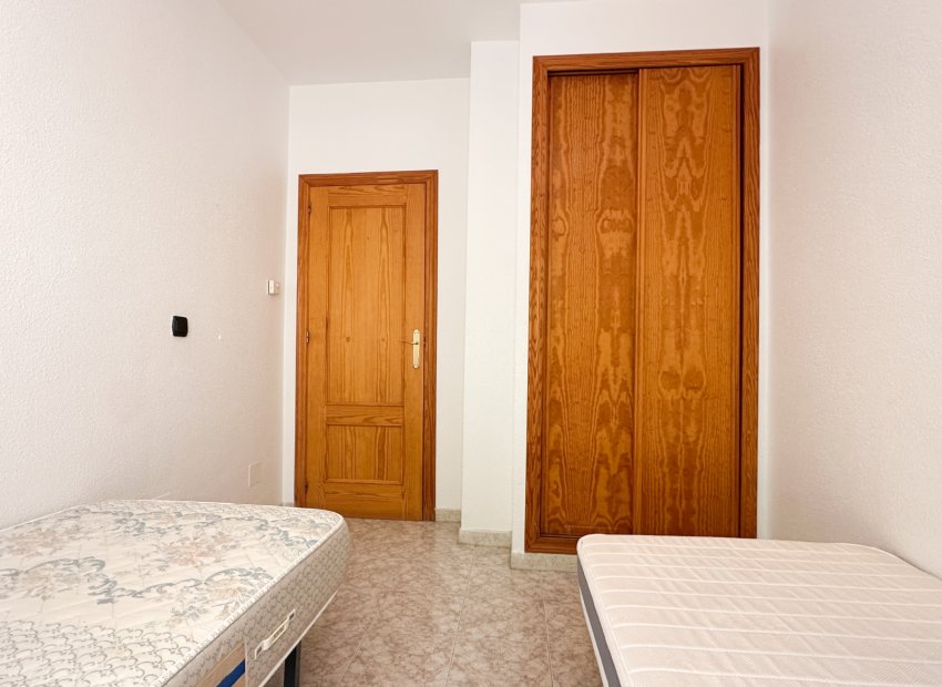 Resale - Townhouse / Duplex / Corner - Orihuela Costa - Playa Flamenca