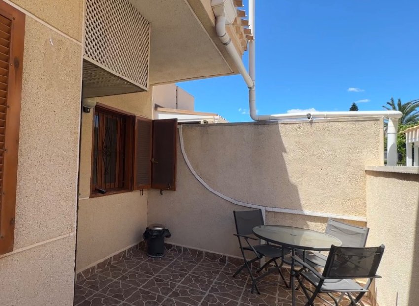 Resale - Townhouse / Duplex / Corner - Orihuela Costa - Playa Flamenca