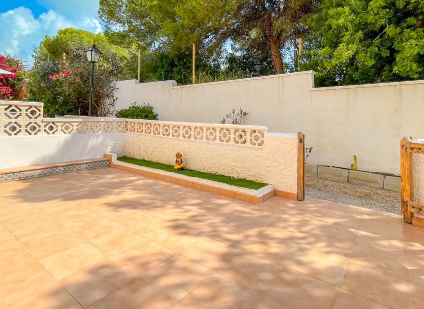 Resale - Townhouse / Duplex / Corner - Orihuela Costa - Playa Flamenca