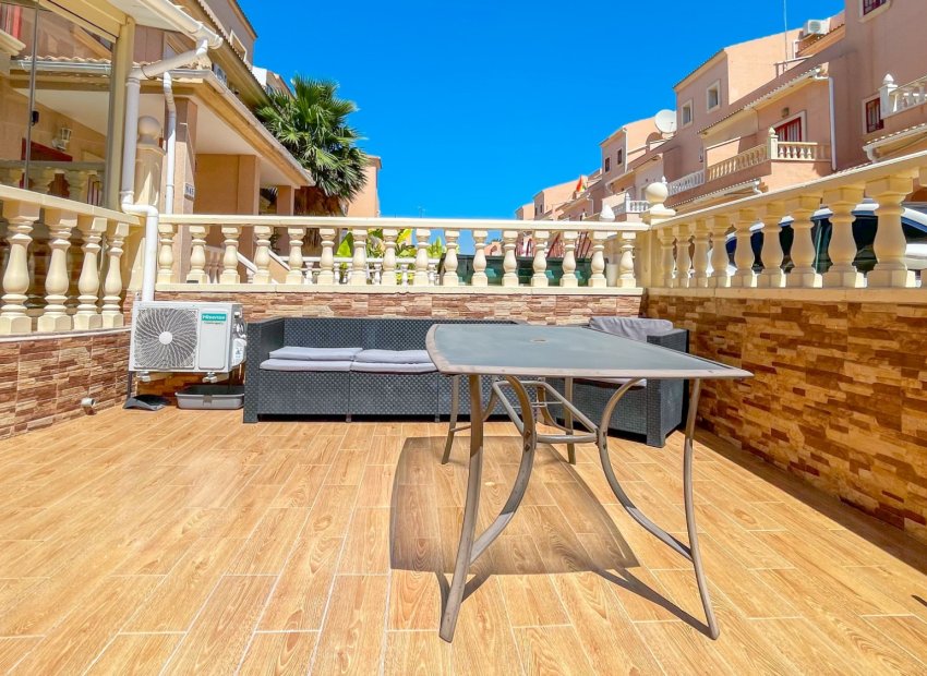 Resale - Townhouse / Duplex / Corner - Orihuela Costa - Playa Flamenca