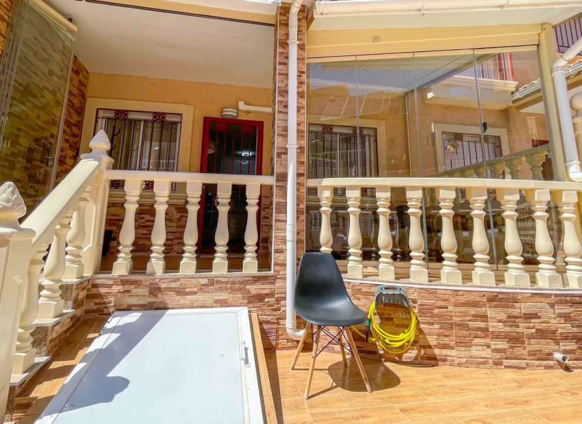 Resale - Townhouse / Duplex / Corner - Orihuela Costa - Playa Flamenca