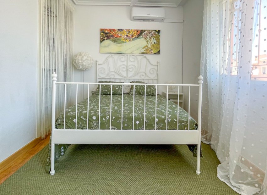 Resale - Townhouse / Duplex / Corner - Orihuela Costa - Playa Flamenca
