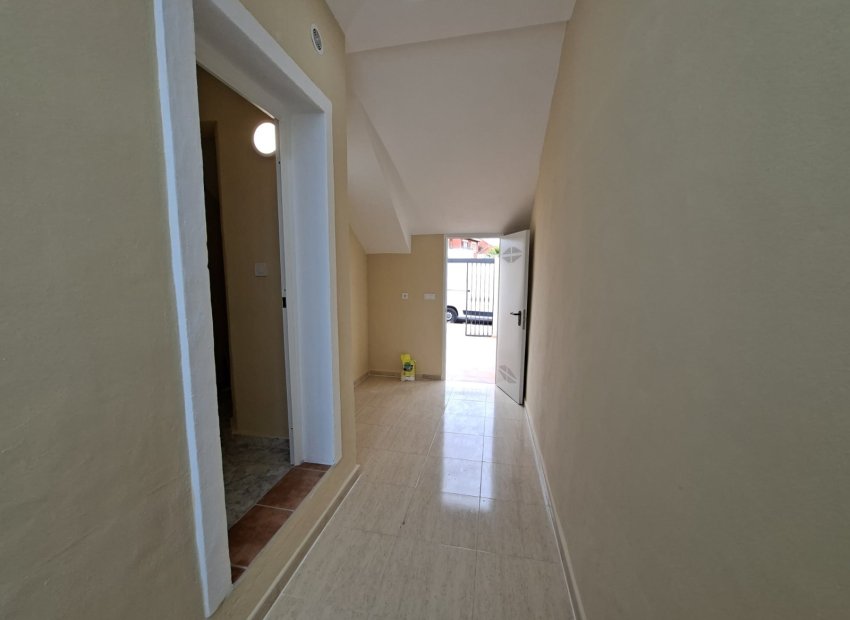 Resale - Townhouse / Duplex / Corner - Orihuela Costa - Playa Flamenca