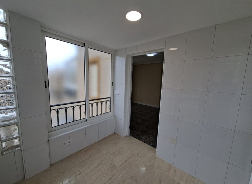 Resale - Townhouse / Duplex / Corner - Orihuela Costa - Playa Flamenca