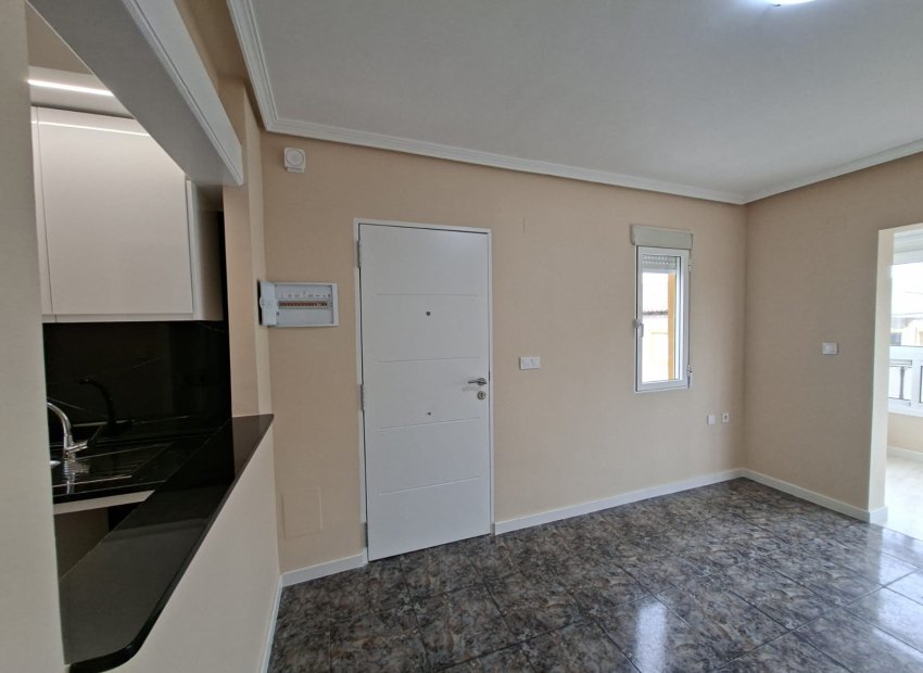Resale - Townhouse / Duplex / Corner - Orihuela Costa - Playa Flamenca