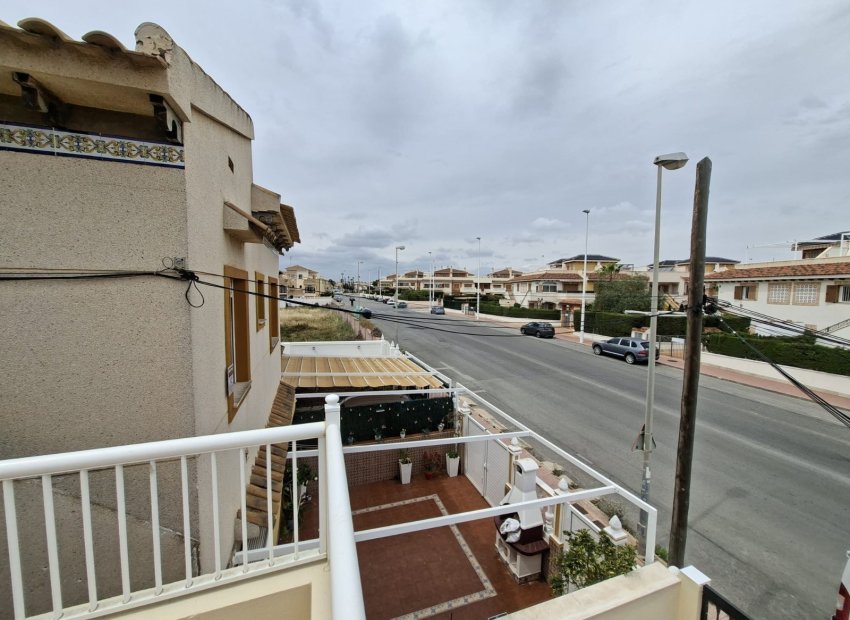 Resale - Townhouse / Duplex / Corner - Orihuela Costa - Playa Flamenca