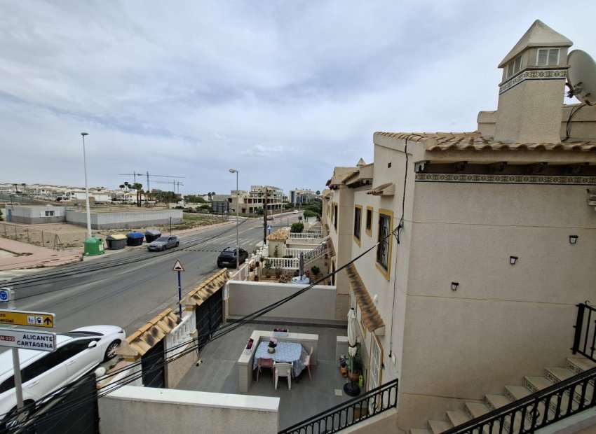 Resale - Townhouse / Duplex / Corner - Orihuela Costa - Playa Flamenca