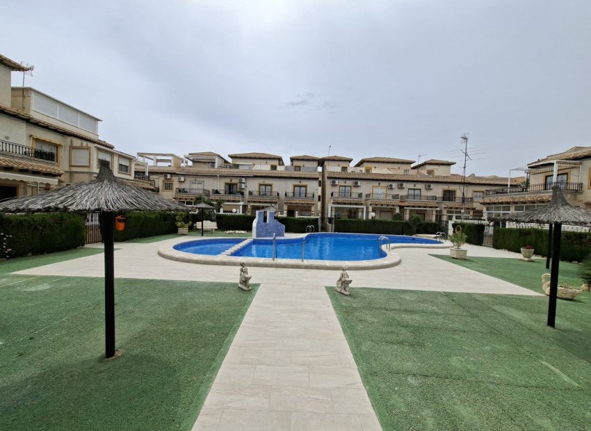Resale - Townhouse / Duplex / Corner - Orihuela Costa - Playa Flamenca