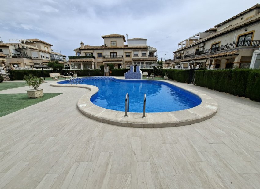 Resale - Townhouse / Duplex / Corner - Orihuela Costa - Playa Flamenca