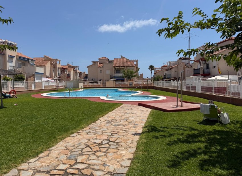 Resale - Townhouse / Duplex / Corner - Orihuela Costa - Playa Flamenca