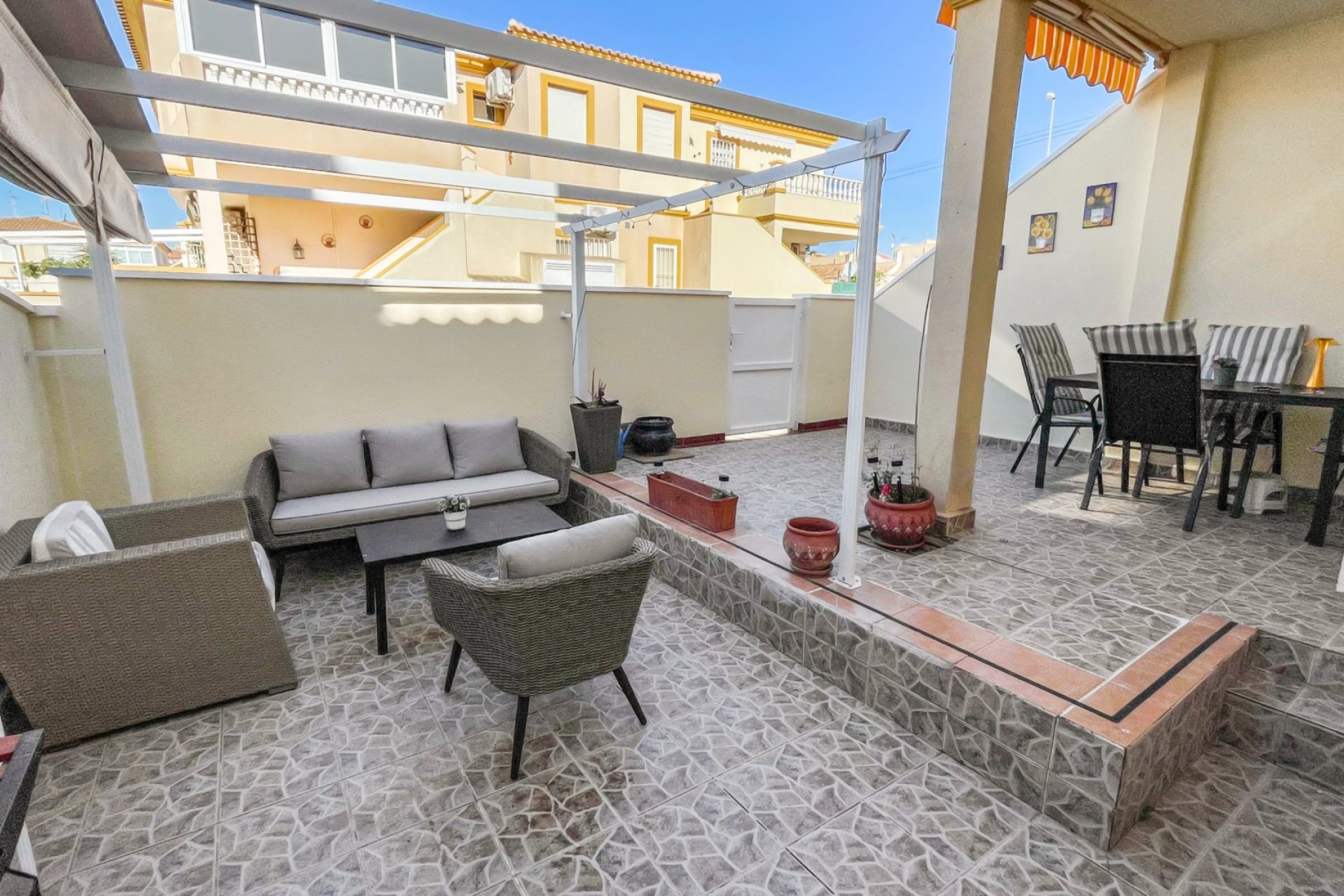 Resale - Townhouse / Duplex / Corner - Orihuela Costa - Playa Flamenca