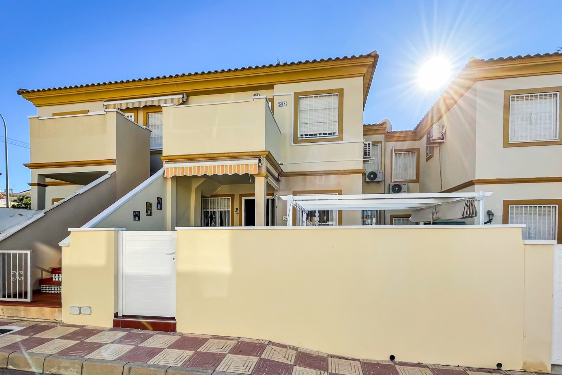 Resale - Townhouse / Duplex / Corner - Orihuela Costa - Playa Flamenca