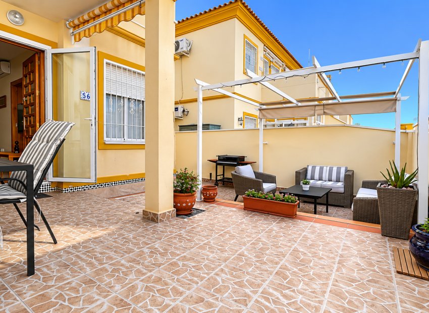 Resale - Townhouse / Duplex / Corner - Orihuela Costa - Playa Flamenca