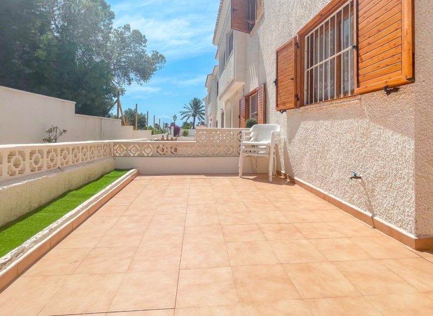 Resale - Townhouse / Duplex / Corner - Orihuela Costa - Playa Flamenca