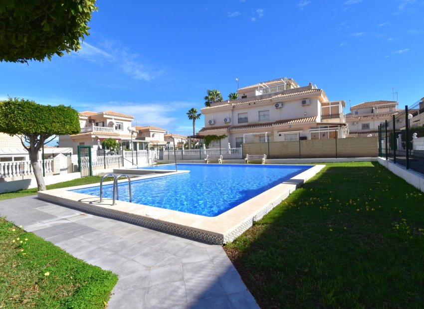Resale - Townhouse / Duplex / Corner - Orihuela Costa - Playa Flamenca