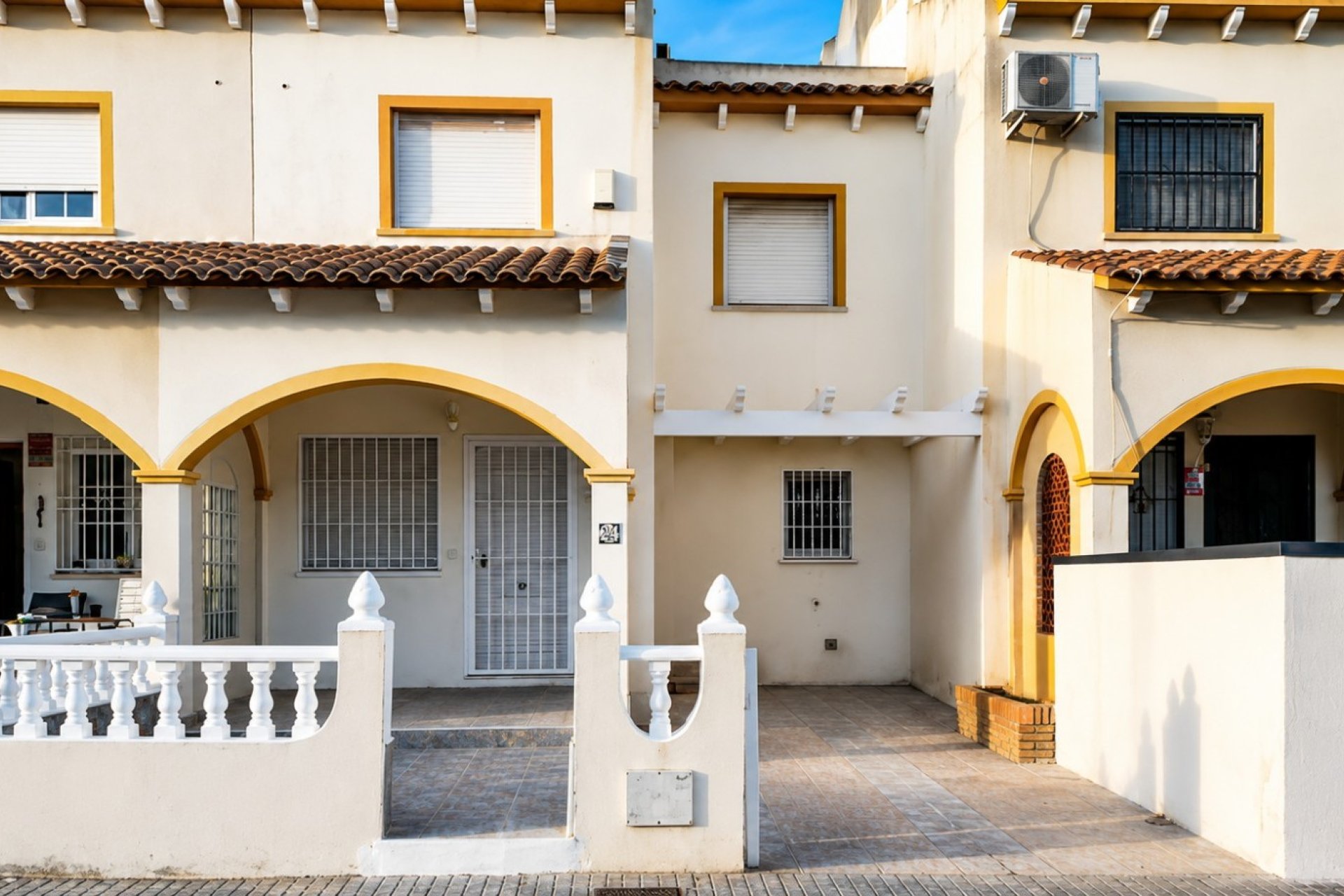 Resale - Townhouse / Duplex / Corner - Orihuela Costa - Playa Flamenca