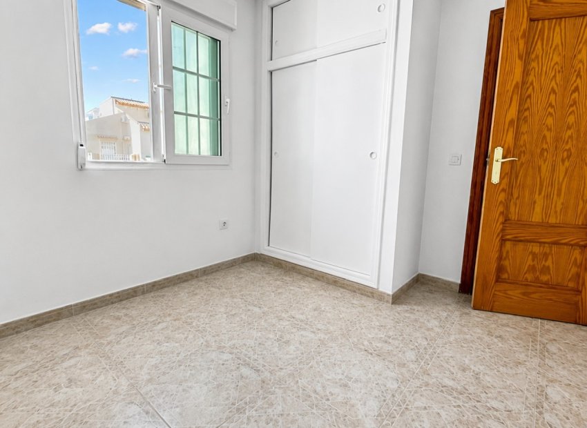 Resale - Townhouse / Duplex / Corner - Orihuela Costa - Playa Flamenca