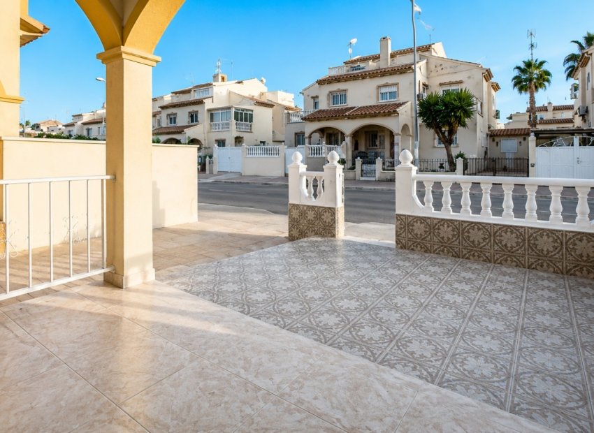 Resale - Townhouse / Duplex / Corner - Orihuela Costa - Playa Flamenca