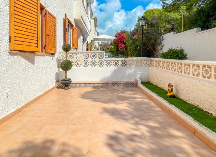 Resale - Townhouse / Duplex / Corner - Orihuela Costa - Playa Flamenca