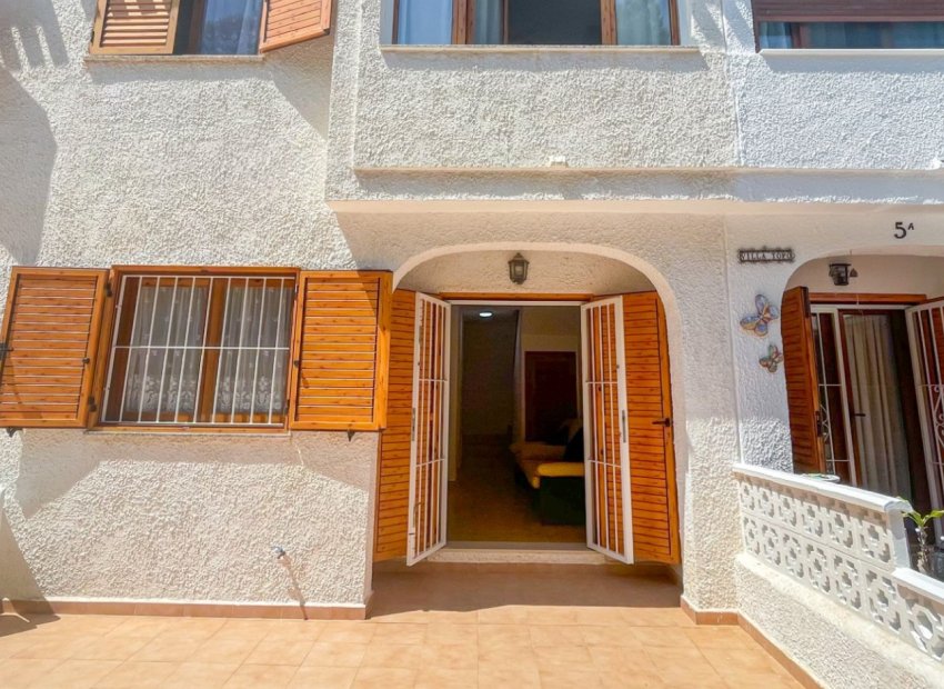 Resale - Townhouse / Duplex / Corner - Orihuela Costa - Playa Flamenca