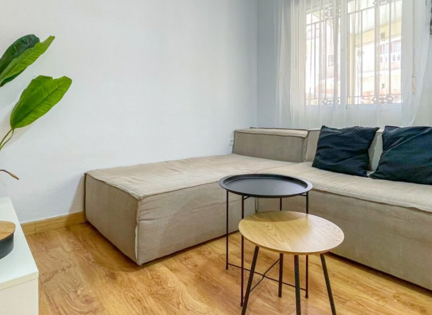 Resale - Townhouse / Duplex / Corner - Orihuela Costa - Playa Flamenca