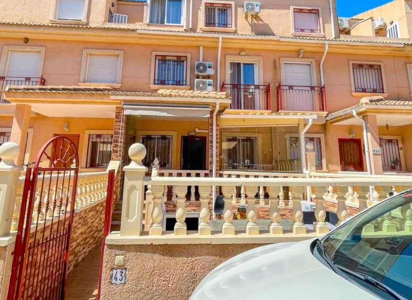 Resale - Townhouse / Duplex / Corner - Orihuela Costa - Playa Flamenca