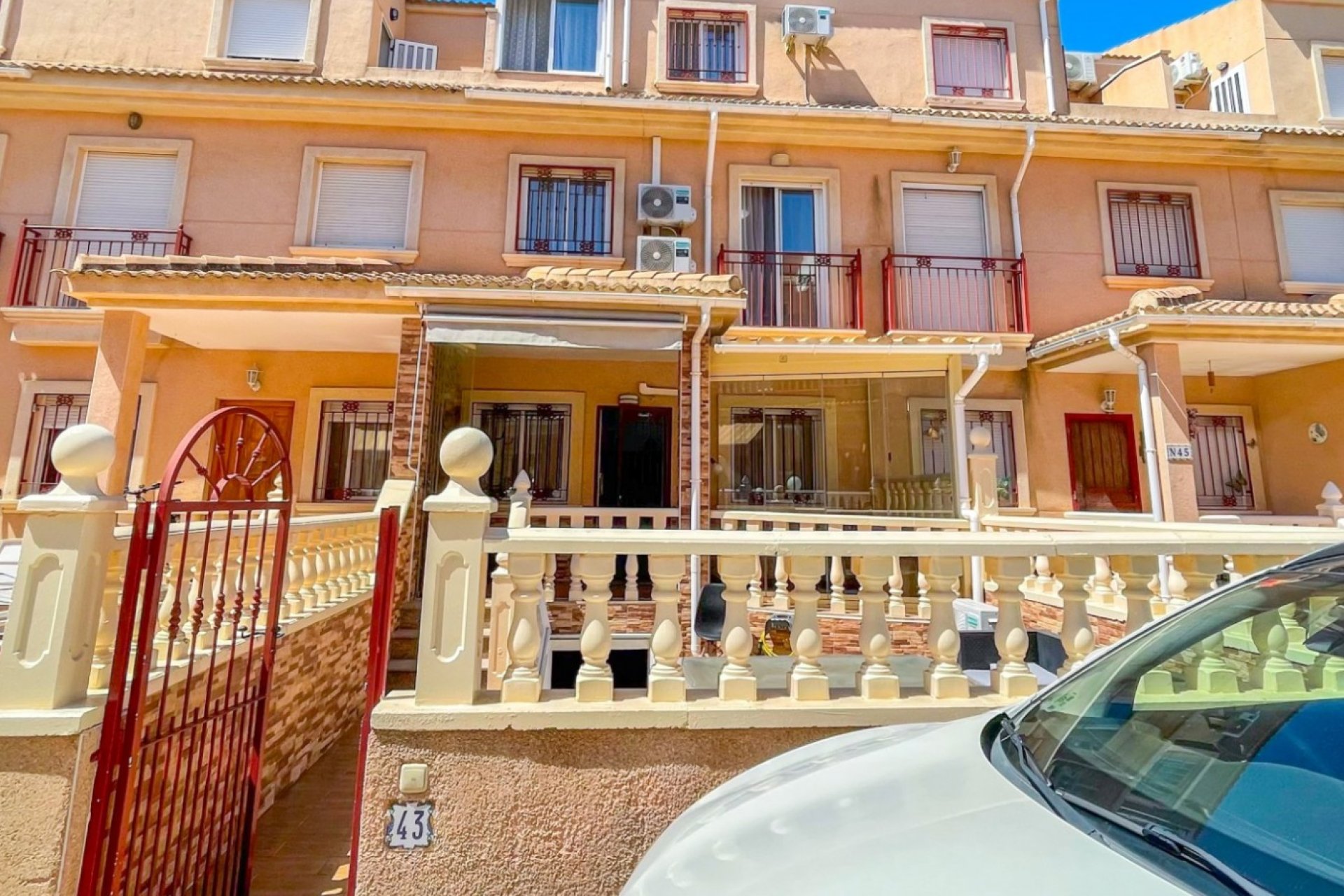 Resale - Townhouse / Duplex / Corner - Orihuela Costa - Playa Flamenca