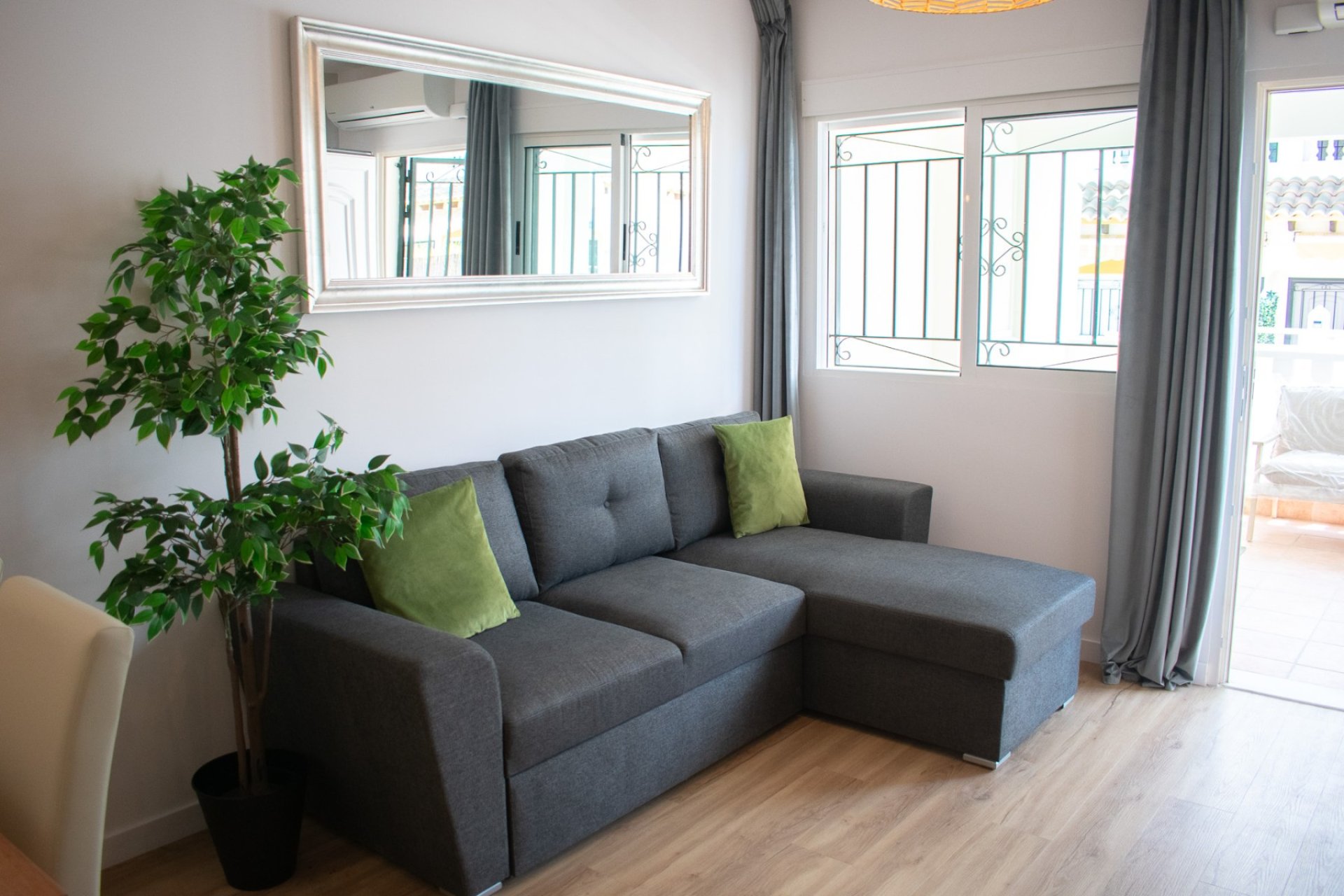 Resale - Townhouse / Duplex / Corner - Orihuela Costa - Punta Prima