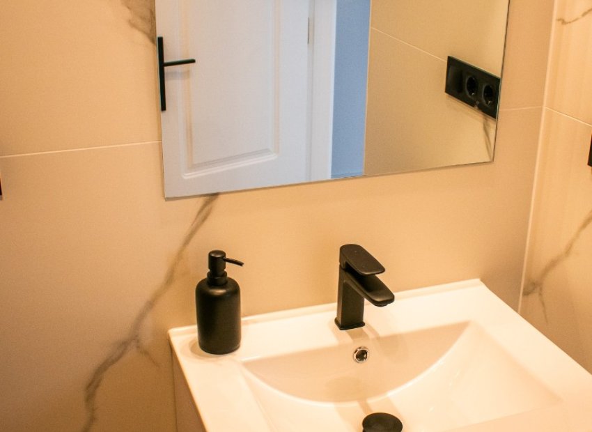 Resale - Townhouse / Duplex / Corner - Orihuela Costa - Punta Prima