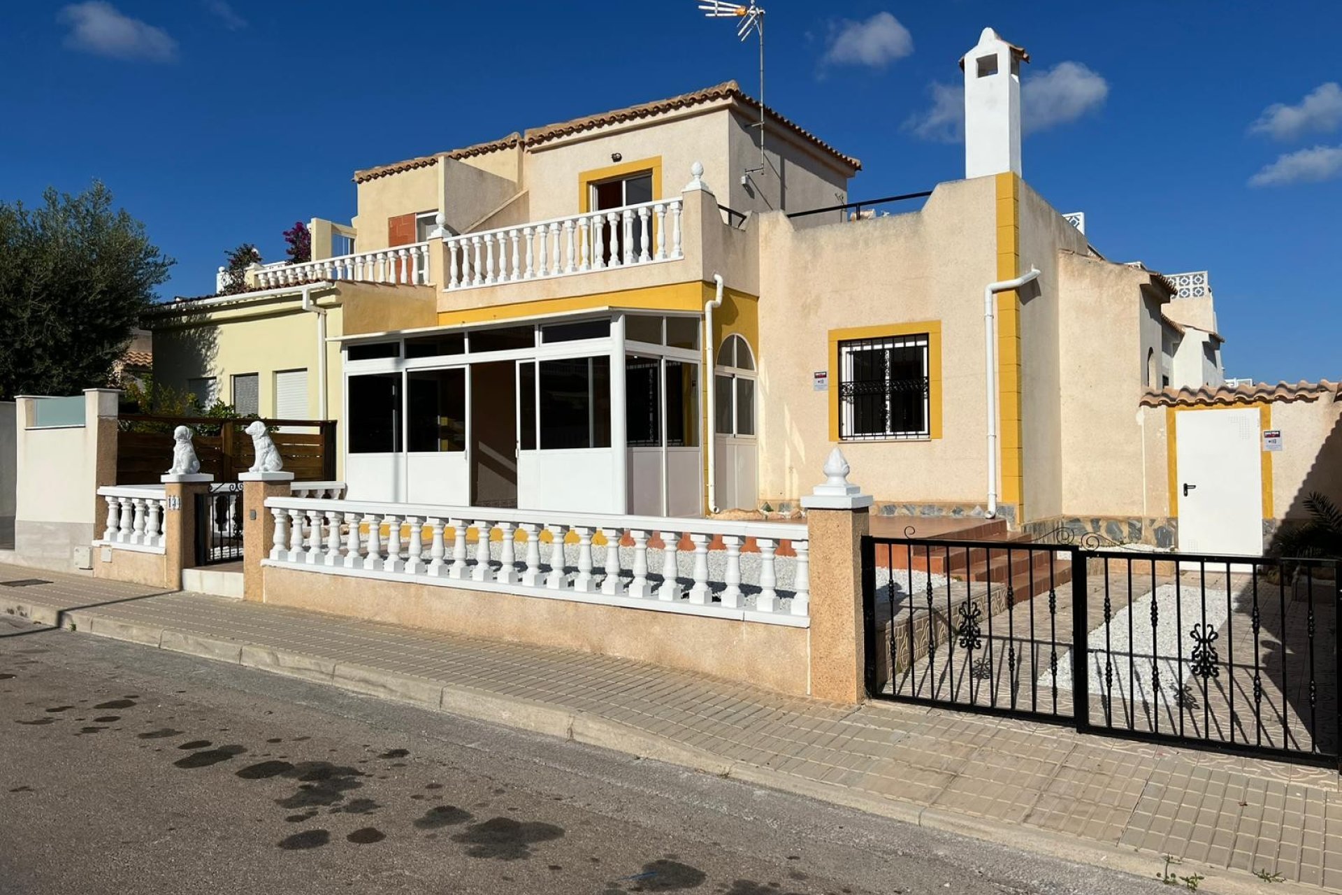 Resale - Townhouse / Duplex / Corner - Orihuela Costa - Punta Prima