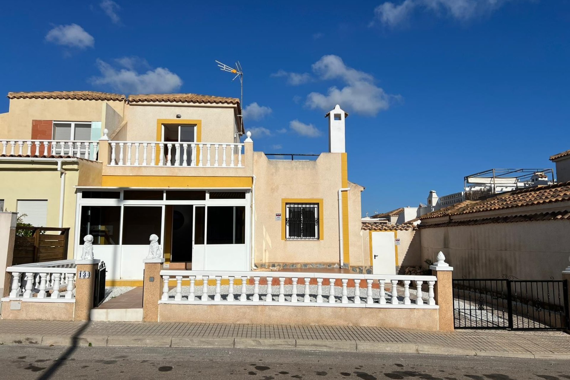 Resale - Townhouse / Duplex / Corner - Orihuela Costa - Punta Prima
