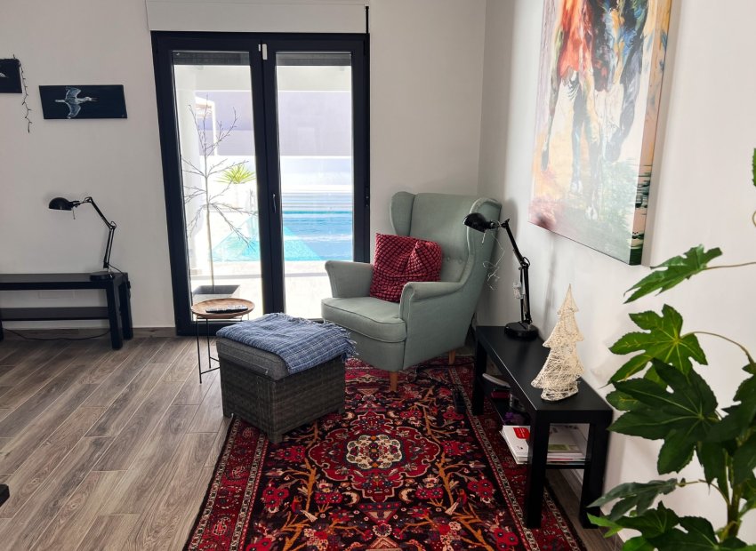 Resale - Townhouse / Duplex / Corner - Orihuela Costa - Punta Prima