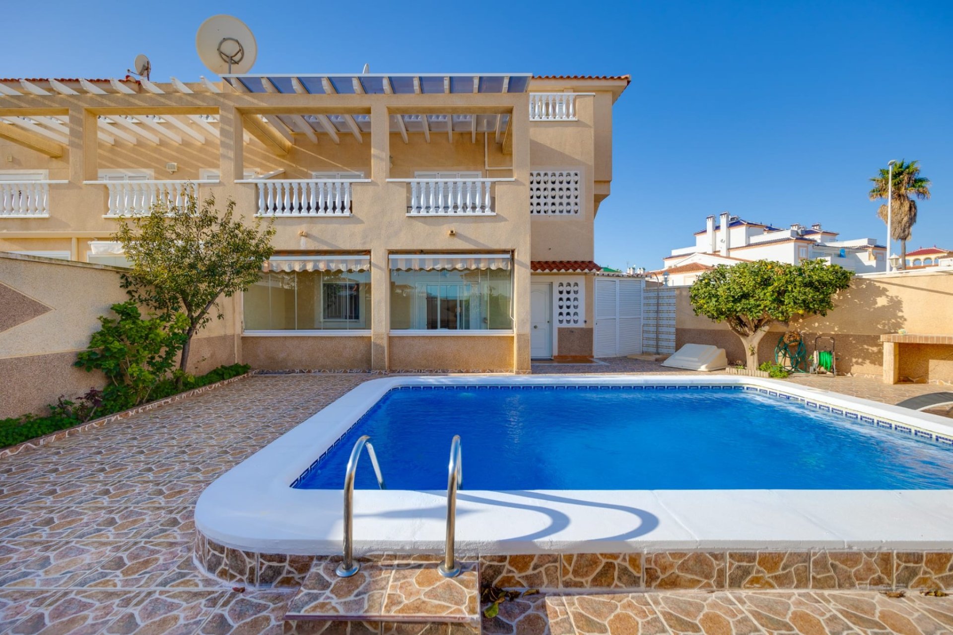 Resale - Townhouse / Duplex / Corner - Orihuela Costa - Punta Prima