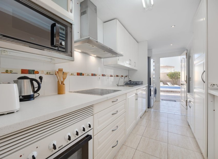 Resale - Townhouse / Duplex / Corner - Orihuela Costa - Punta Prima