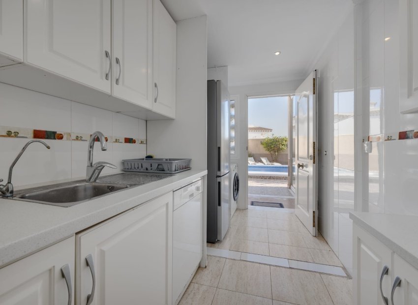 Resale - Townhouse / Duplex / Corner - Orihuela Costa - Punta Prima