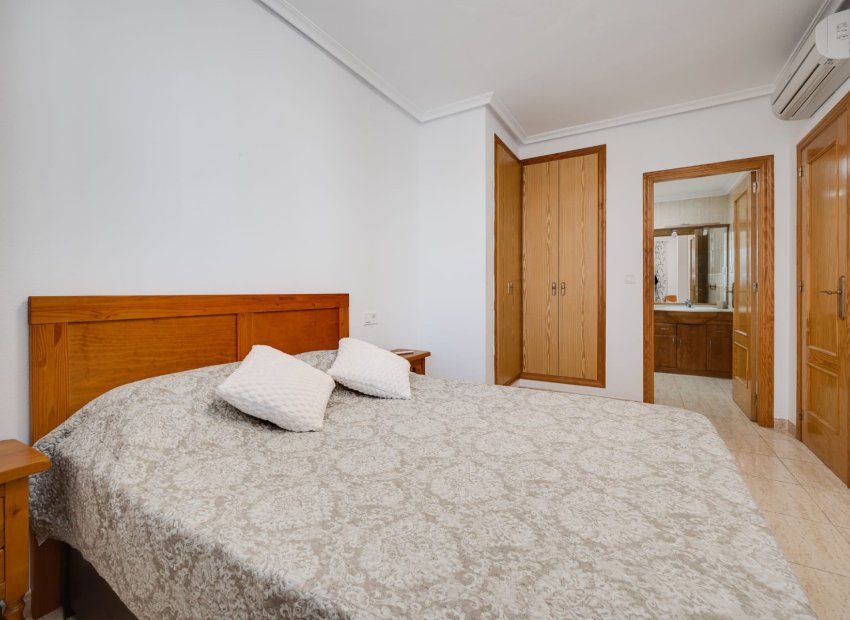 Resale - Townhouse / Duplex / Corner - Orihuela Costa - Punta Prima