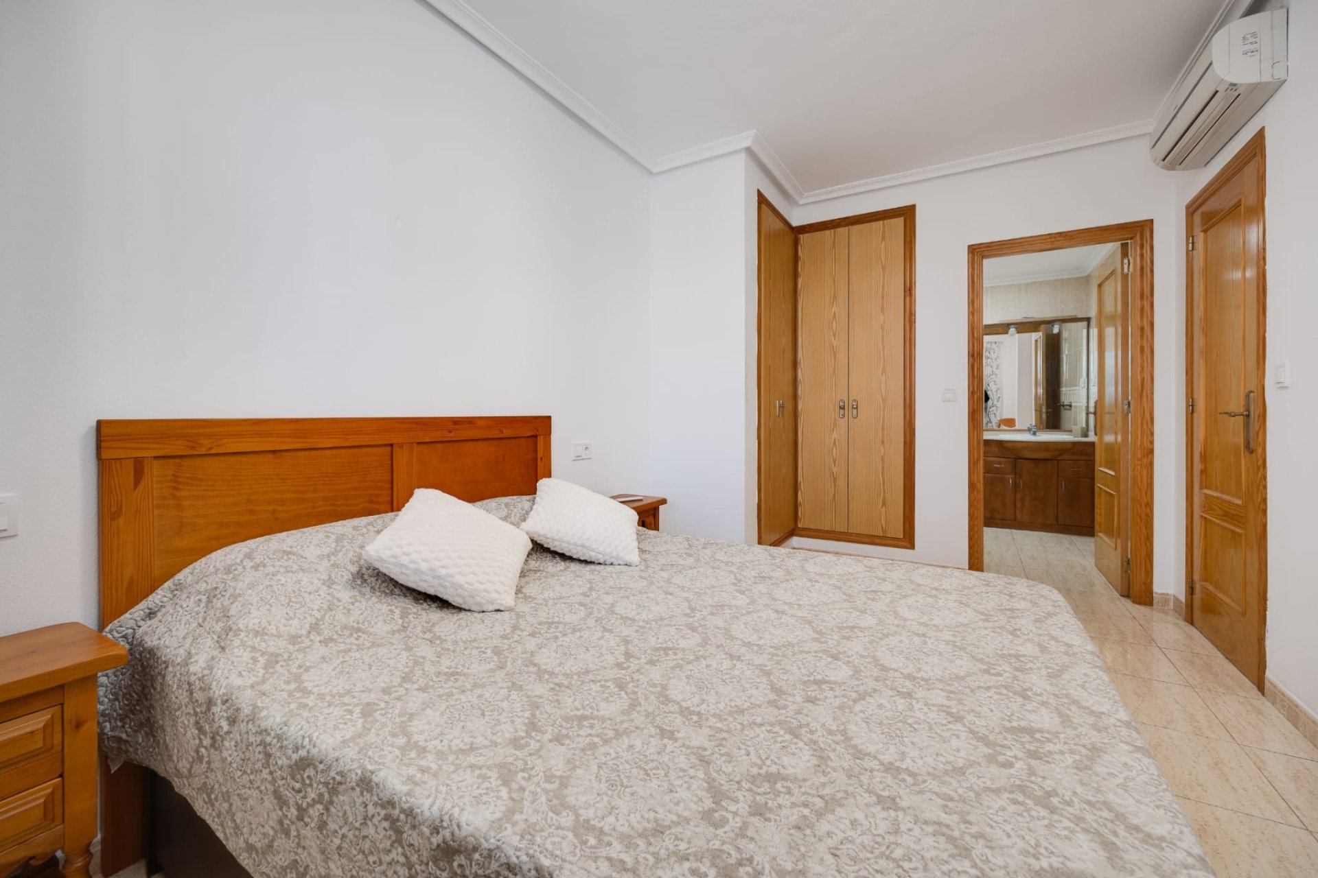 Resale - Townhouse / Duplex / Corner - Orihuela Costa - Punta Prima